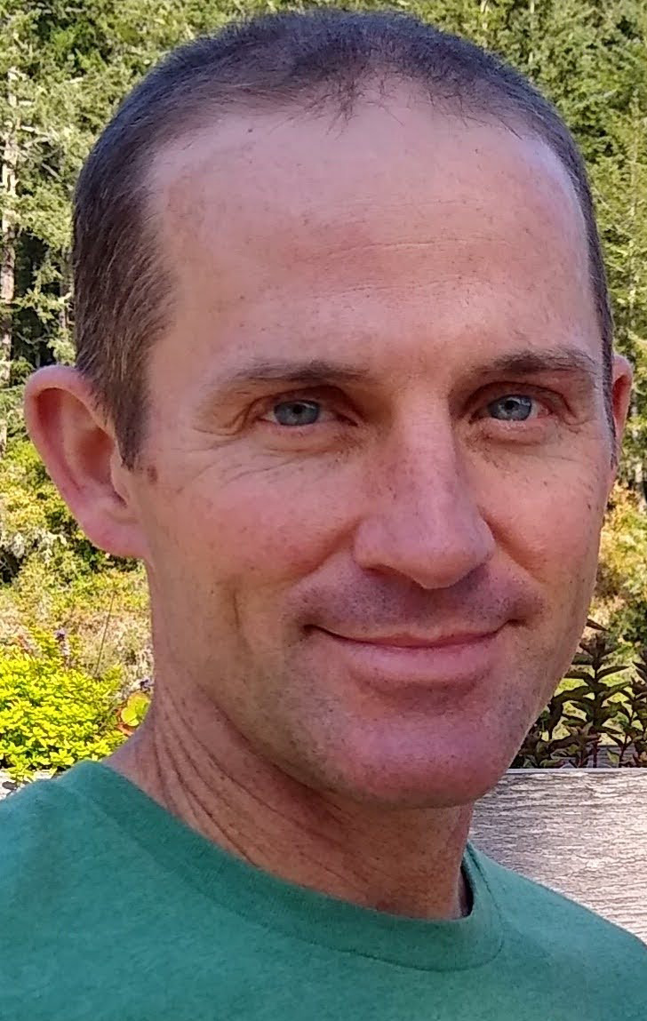 Head shot of Lon Freeman